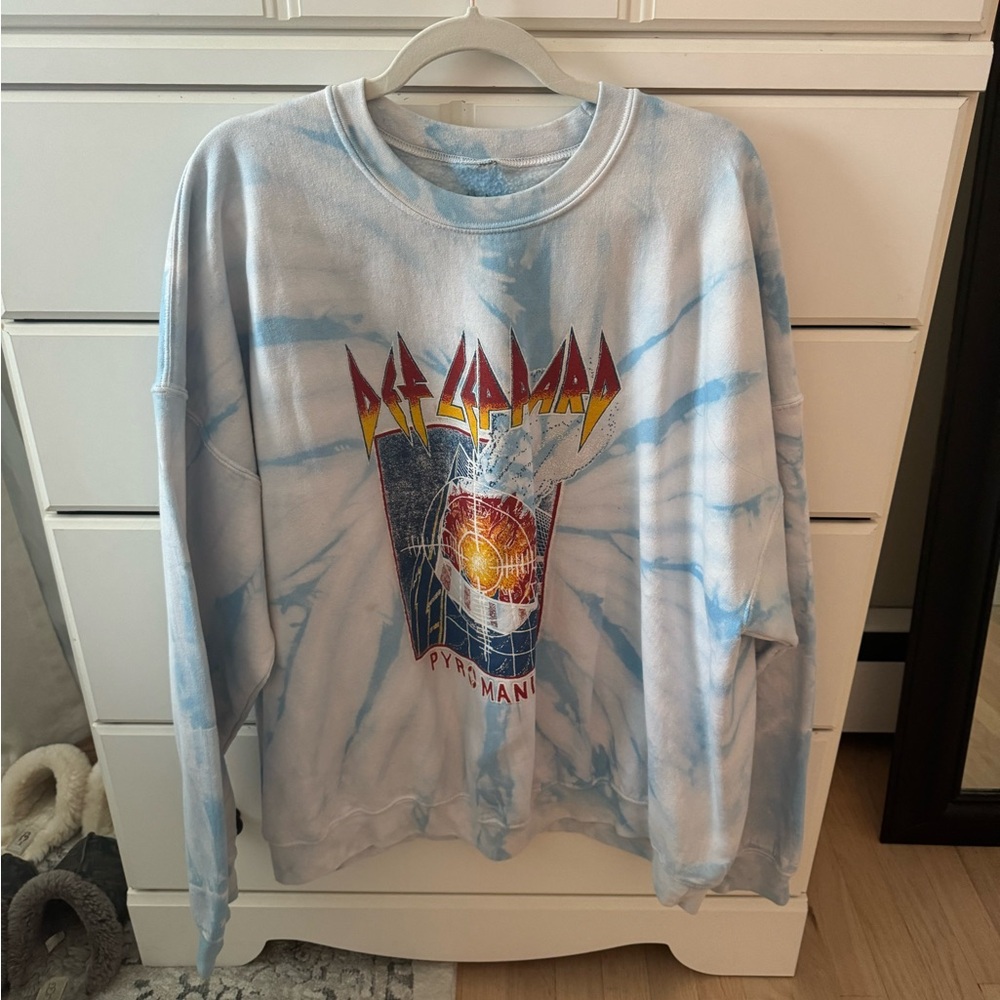 Urban outfitters crewneck size L/XL